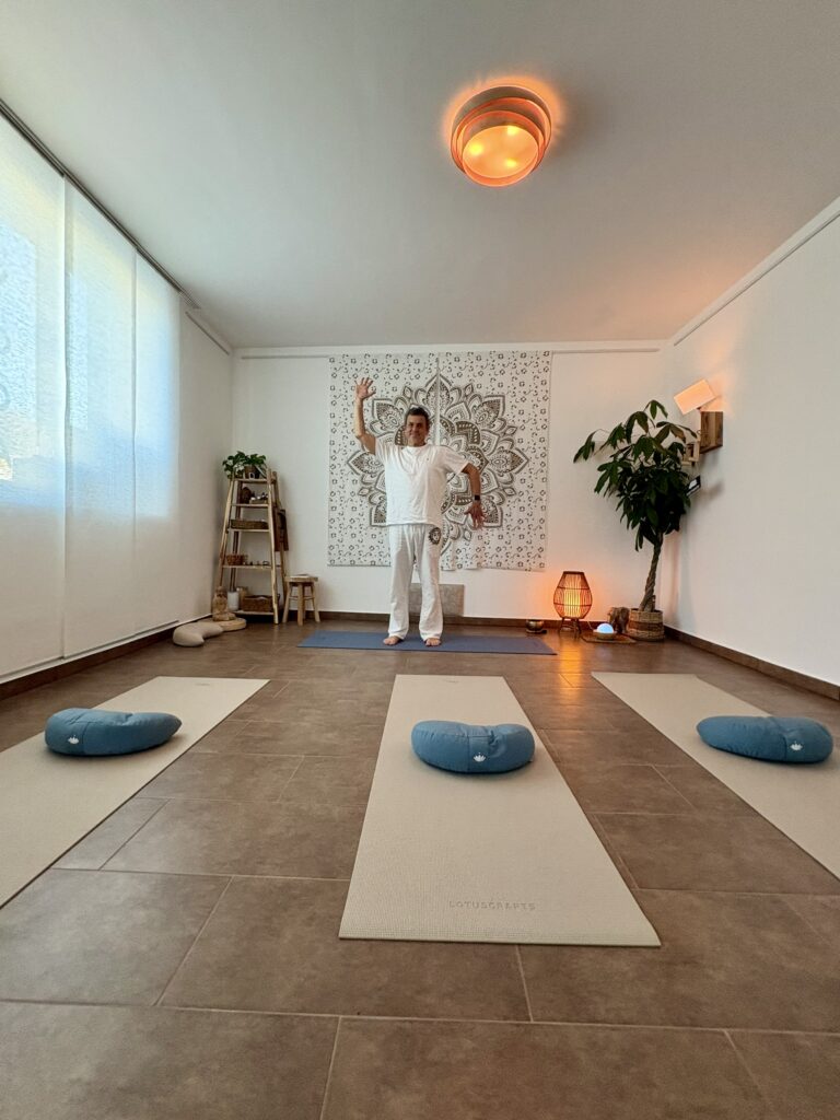 Schultergymnastik in Faszienyoga